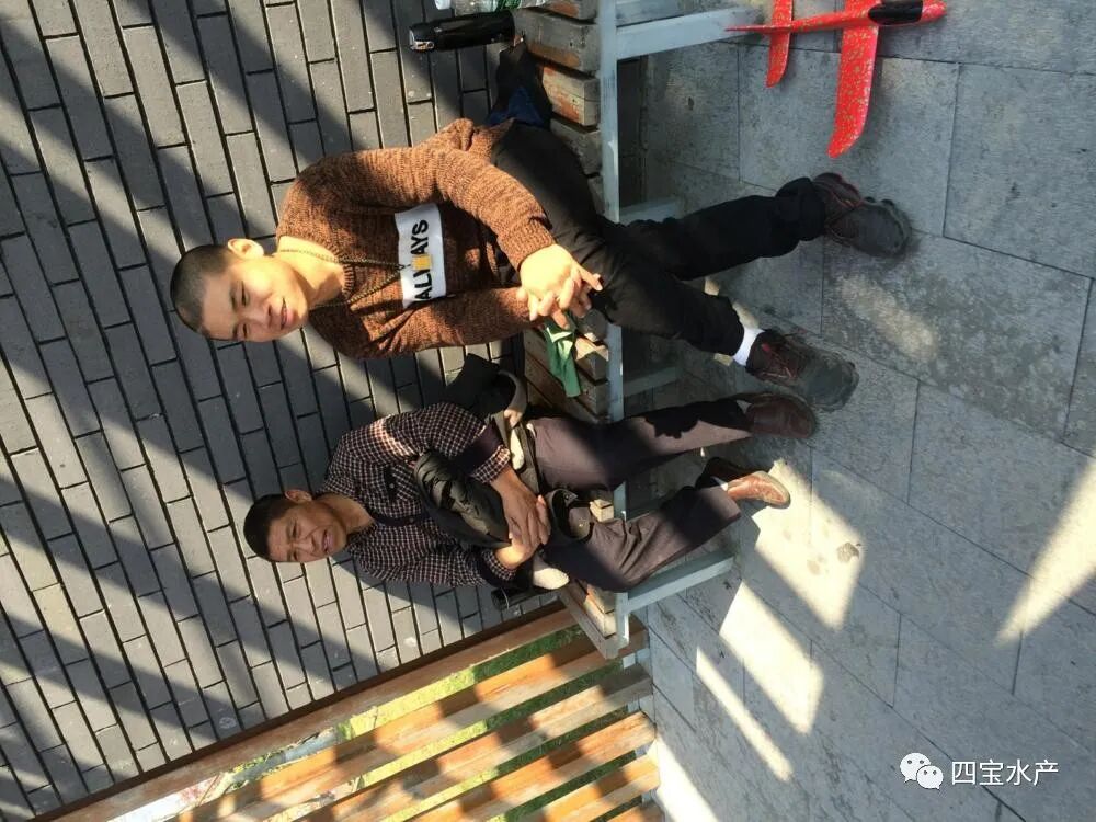 父亲您现在在那边过的还好吗？儿子想您。(图4)